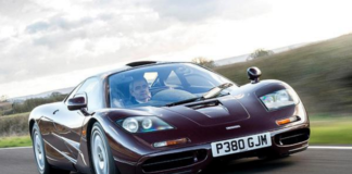 Mr Bean / Rowan Aktinson im McLaren F1