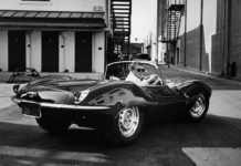 Steve McQueen im Jaguar XK SS