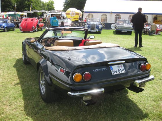 Ferrari Daytona aus Miami Vice: Heckansicht einer von fünf seinerzeitigen Repliken aus der TV-Serie